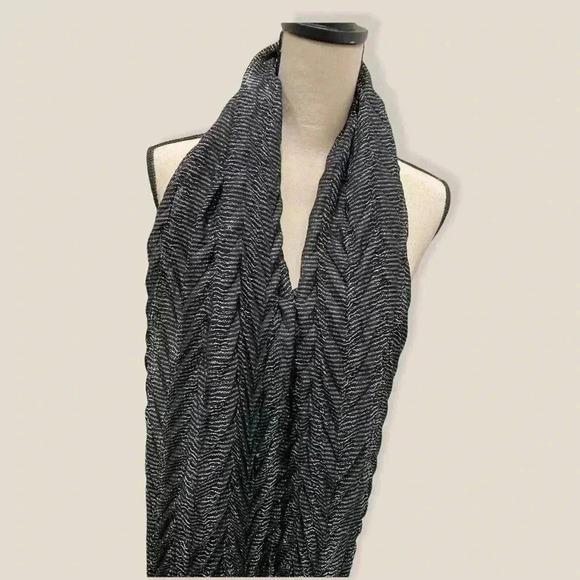 Scarf - Picture 2 of 5